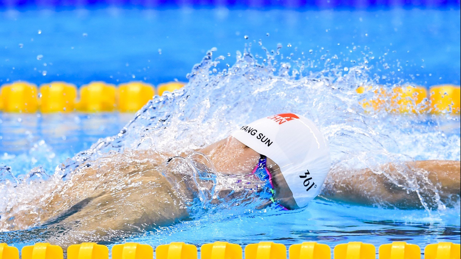 拉塞尔31+73不给首发?基德死练弗拉格,独行侠提前争明年状元?